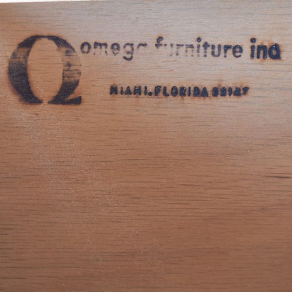 Large Omega Dresser