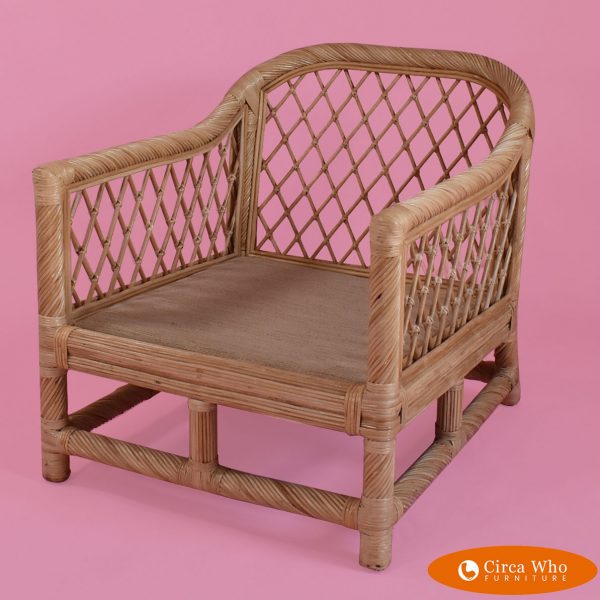 Twisted rattan lounge chair