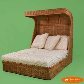 Woven Rattan Hooded Daybed in vintage nice condition